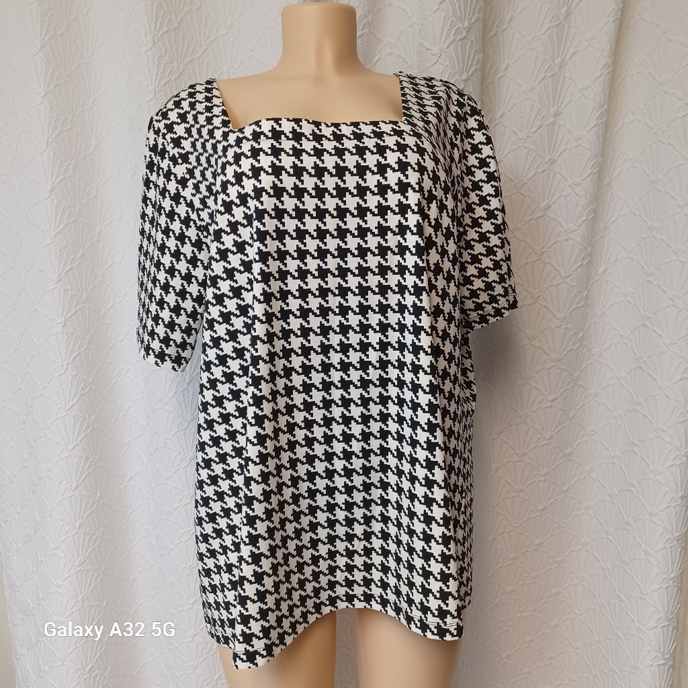 Jessica London Women Size 1X Black and White Houndstooth Blouse